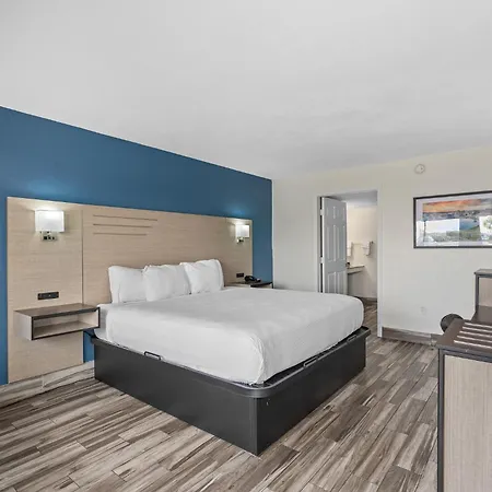 Baymont By Wyndham Orlando Downtown-2