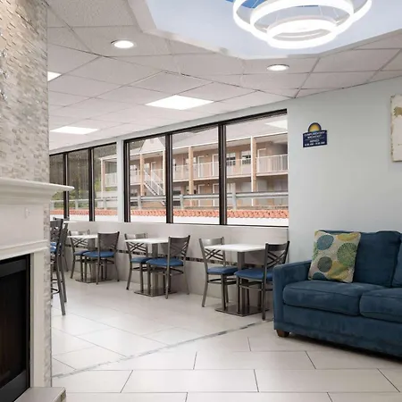 Days Inn By Wyndham Weldon Roanoke Rapids-2