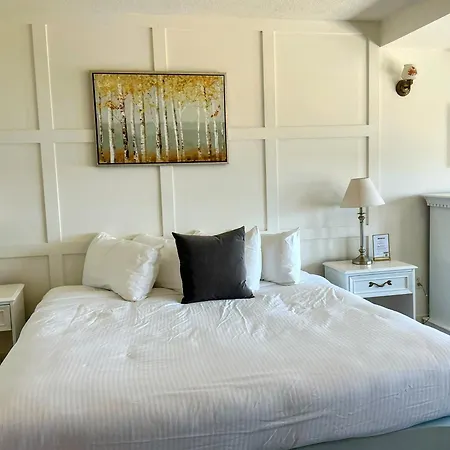 Hotel Wolfe Island-3