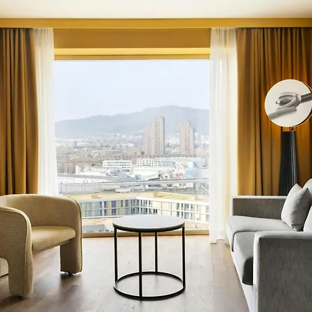 Renaissance Zurich Tower Hotel-2