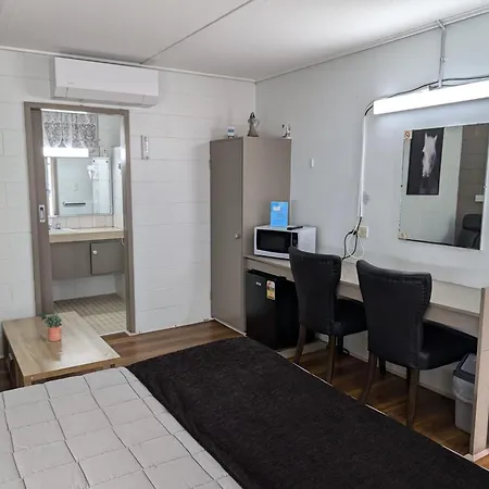 Morwell Parkside Motel-2