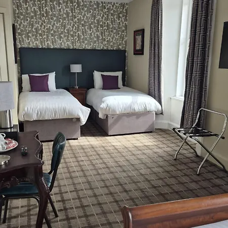 Commercial Hotel-3