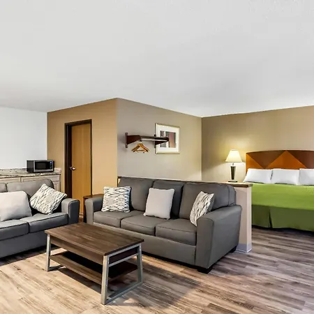 Econo Lodge Inn & Suites Auburn-2