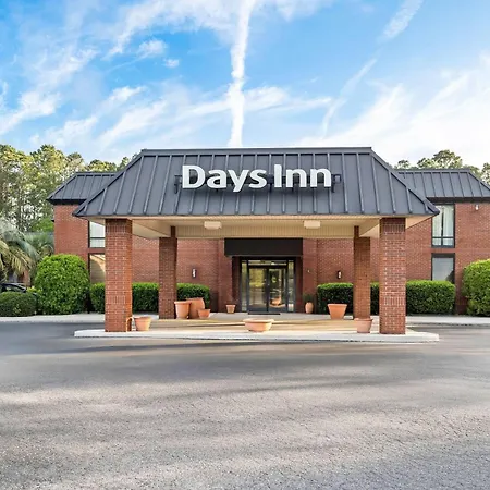 Days Inn By Wyndham Statesboro-3