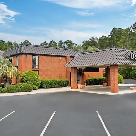 Days Inn By Wyndham Statesboro-2