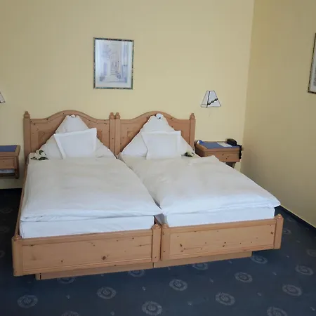 Hotel Alpha-2