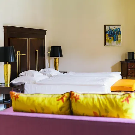 Relais & Chateaux Buelow Palais-2