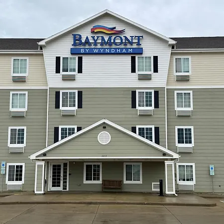 Baymont By Wyndham Dickinson-2