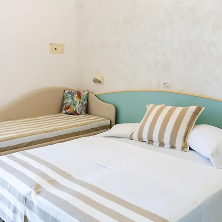 Strand Hotel-2