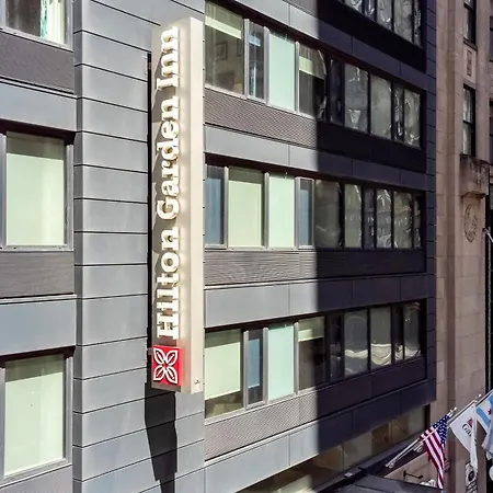 Hilton Garden Inn Chicago Downtown Riverwalk-3