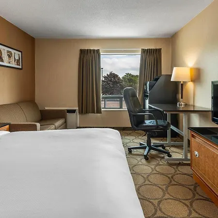 Comfort Inn West-2