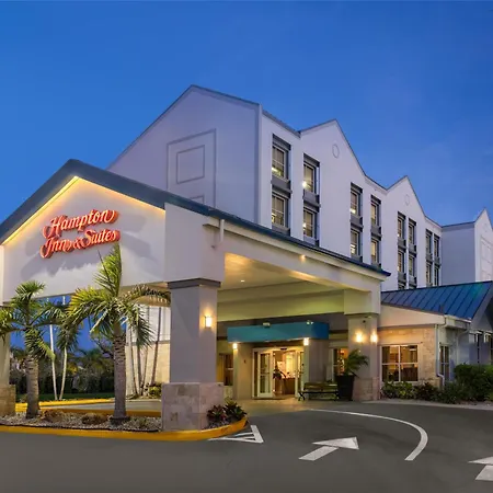 Hampton Inn & Suites Fort Lauderdale Airport-3