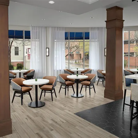 Hilton Garden Inn Portsmouth Downtown-3