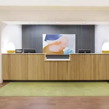 Spark By Hilton Sheridan-3