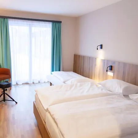JUFA Hotel am Sigmundsberg-2