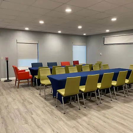 Holiday Inn Express Metropolis By Ihg-3