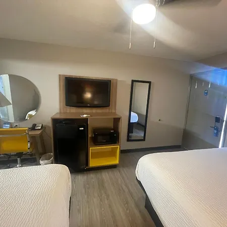 Days Inn By Wyndham Holladay-3