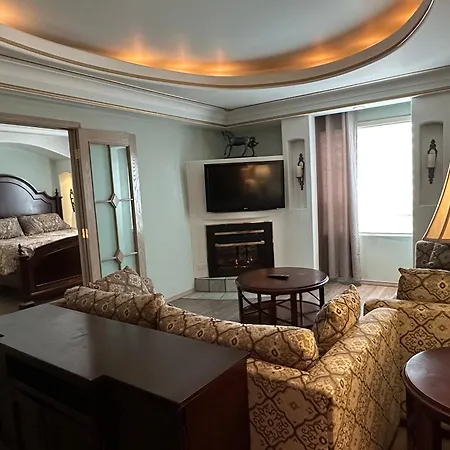 Chateau Louis Hotel & Conference Centre-2