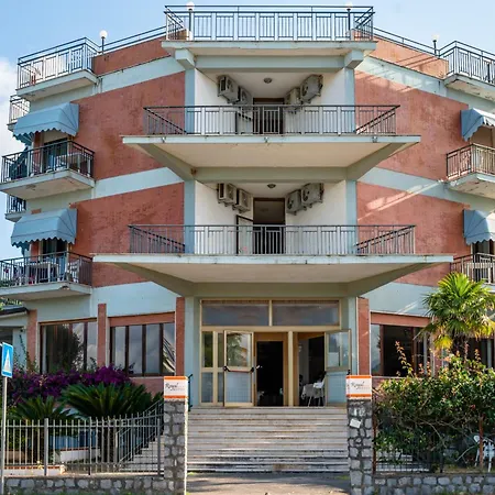 Hotel Royal-3
