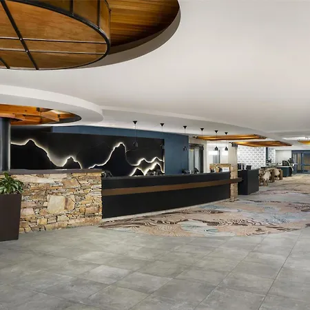 Hilton Whistler Resort & Spa-3