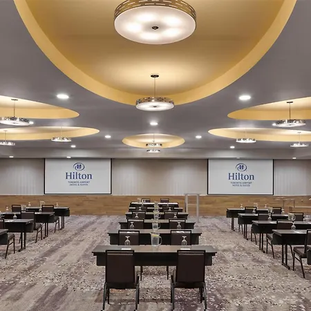 Hilton Toronto Airport Hotel & Suites-2