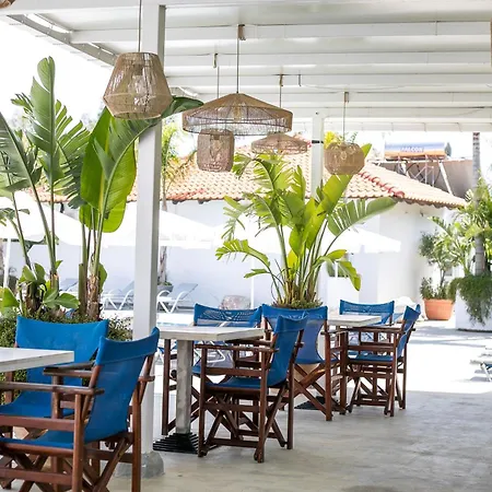 Tinas Plus Hotel-3