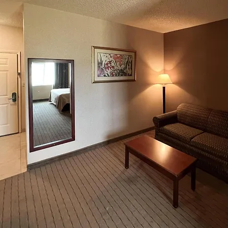 Quality Inn & Suites Grants - I-40-2