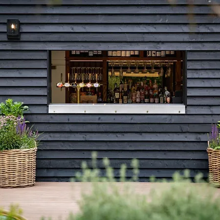 The Ragged Robin - A Heartwood Inn-3