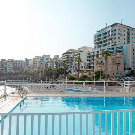 Gillieru Harbour Hotel-2