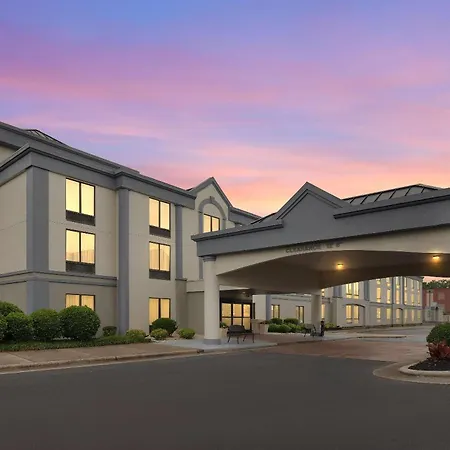 Wingate By Wyndham Greensboro-Coliseum-2