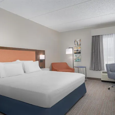 Hampton Inn Altoona-3