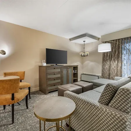 Best Western Plus The Normandy Inn & Suites-2