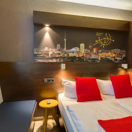 Meininger Hotel Berlin Hauptbahnhof-2