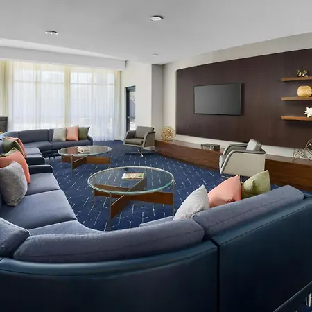 Courtyard By Marriott Potomac Mills Woodbridge-2