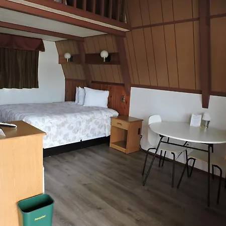 The Ranch Motel-2
