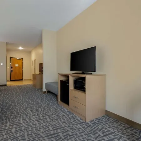 Best Western Plus Rumford Falls-2
