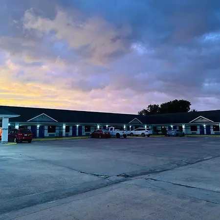 Executive Inn & Suites West Columbia-2