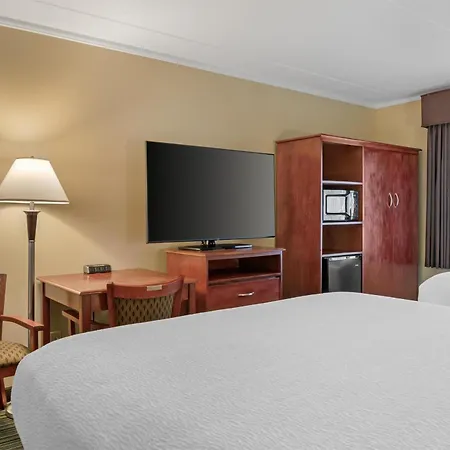 Best Western Plus Traverse City-3