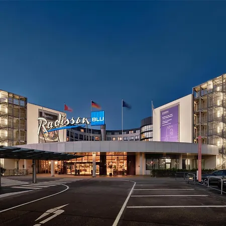 Radisson Blu Hotel, Hamburg Airport-3