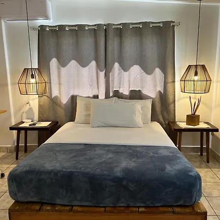 Cinco Hotel B&B-2