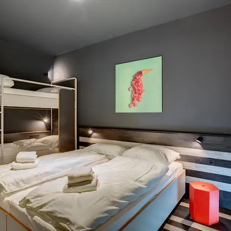 Meininger Hotel Bruxelles Gare Du Midi-2