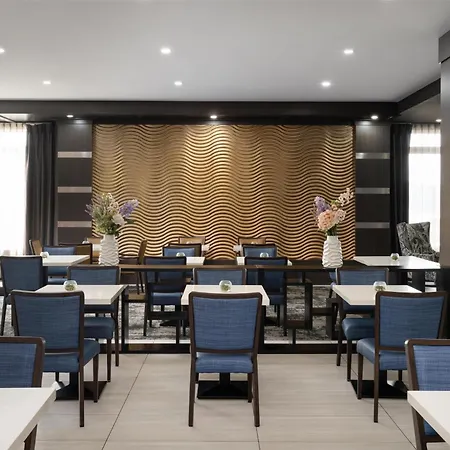 Best Western Premier Executive Residency Medicine Hat-3