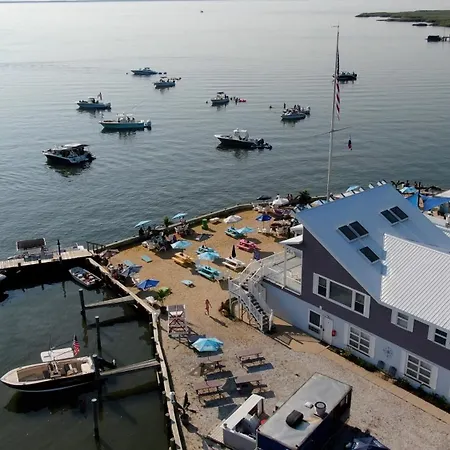 Lowes Wharf Marina Inn-3