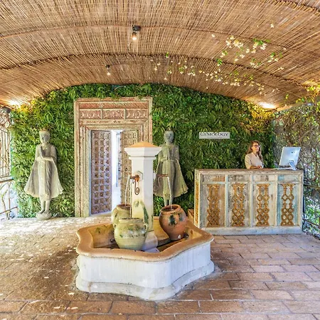 Hôtel Le Roi Théodore&Spa-3