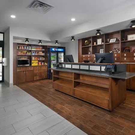 Four Points By Sheraton Kansas City Airport-3