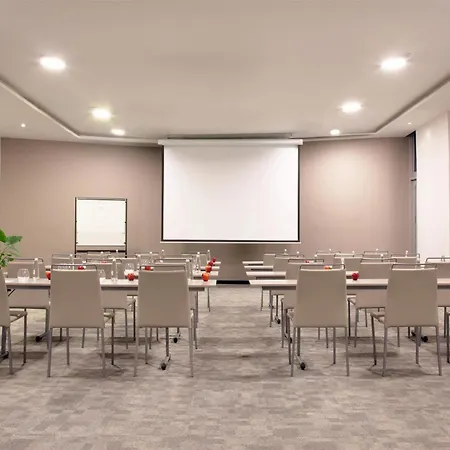 Nh Collection Royal Smartsuites-2