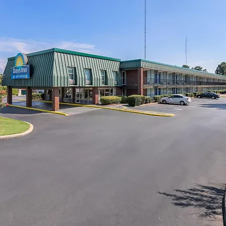 Days Inn By Wyndham Seneca-Clemson-3