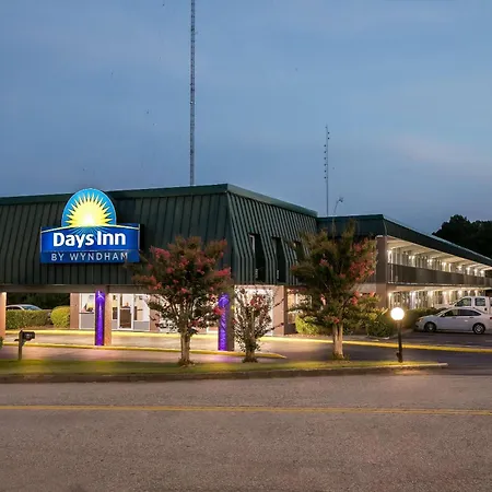 Days Inn By Wyndham Seneca-Clemson-2