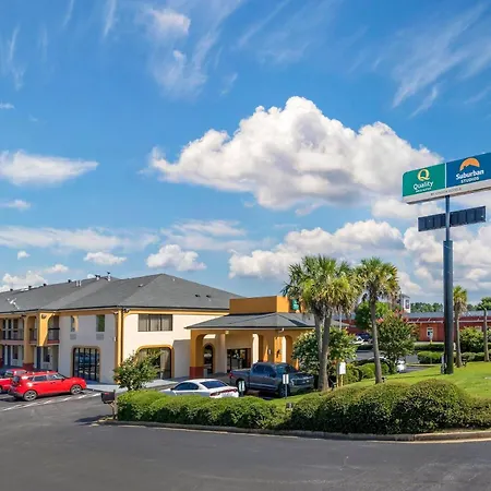 Quality Inn & Suites Orangeburg-3