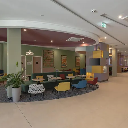 Hampton By Hilton Dresden City Centre-3